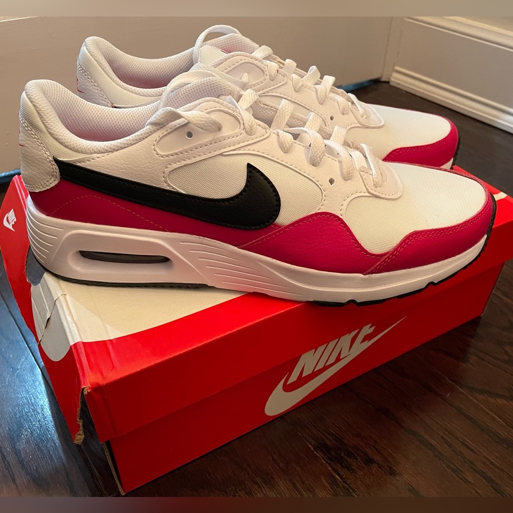 Women’s Nike Air Max SC Size 11 White, Black, Rush Pink Brand New in Box